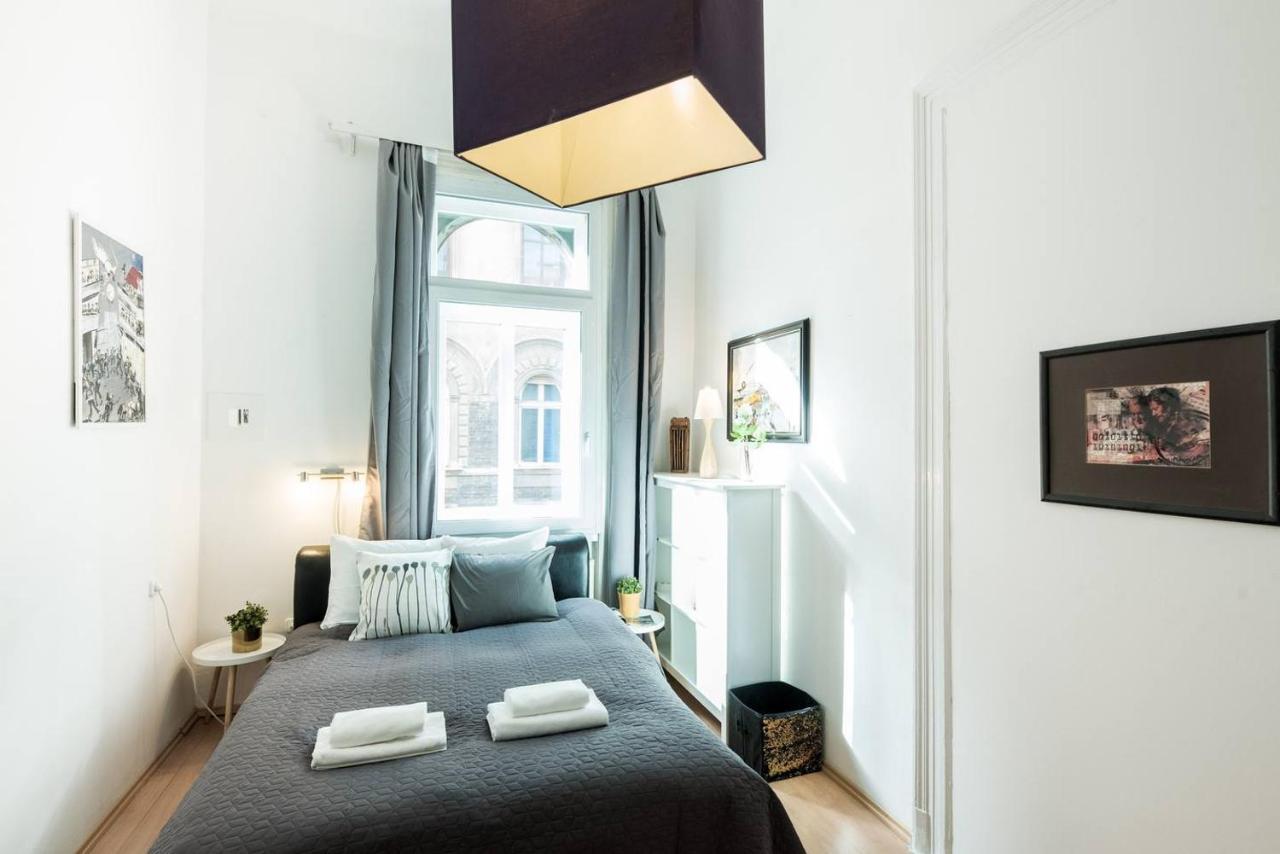 Cosy And Central Apartment With 4 Bedrooms And A/C Budapest Exterior photo