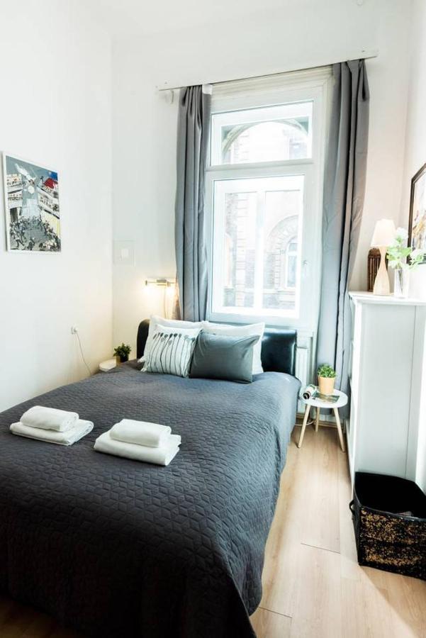 Cosy And Central Apartment With 4 Bedrooms And A/C Budapest Exterior photo