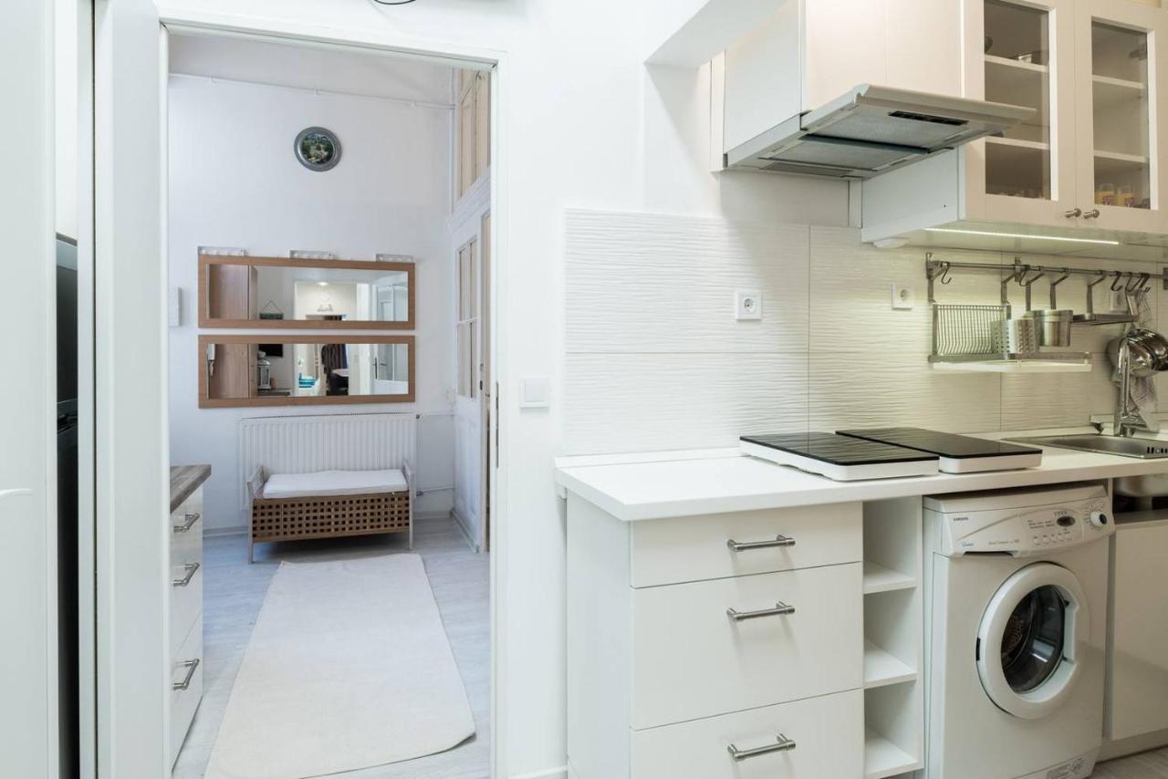 Cosy And Central Apartment With 4 Bedrooms And A/C Budapest Exterior photo
