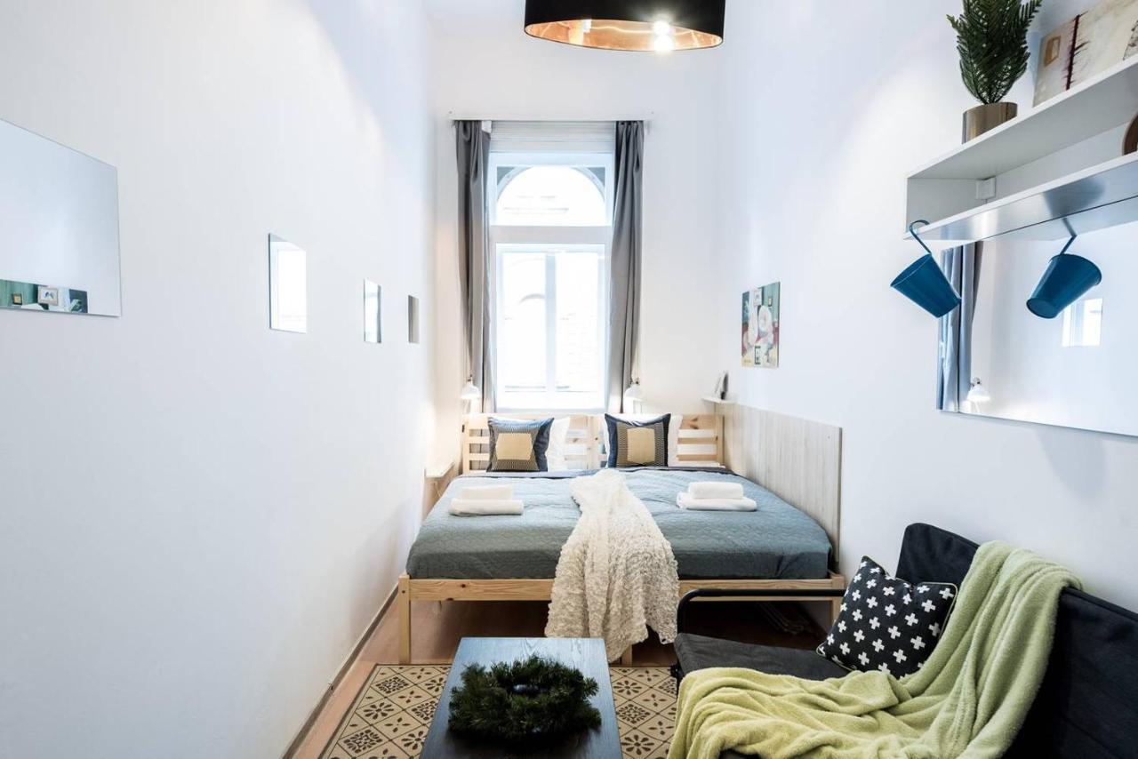 Cosy And Central Apartment With 4 Bedrooms And A/C Budapest Exterior photo